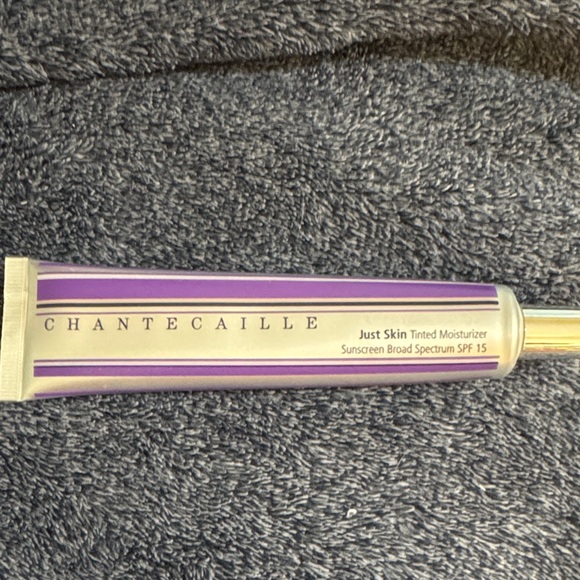 Chantecaille just skin tinted moisturizer